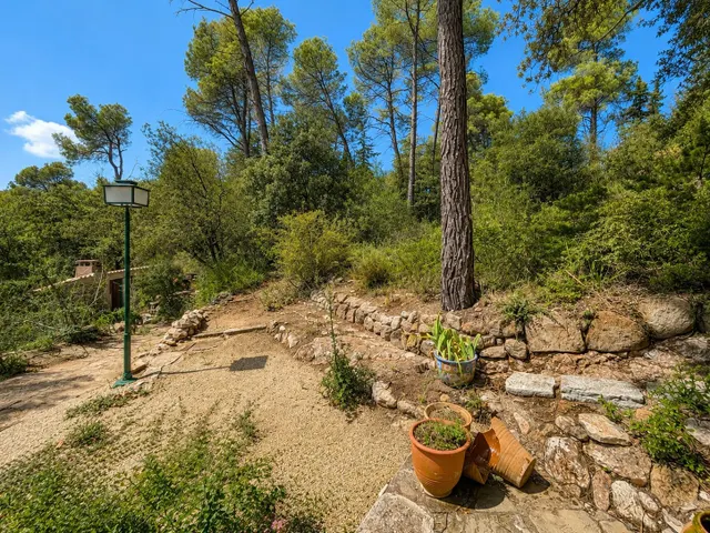 UNA MASIA D'ENCANT PER A VOSALTRES — 22