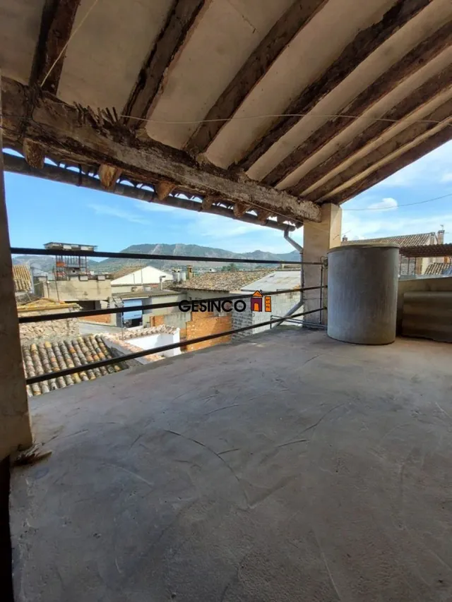 CASA DE PUEBLO CON PATIOS, TERRAZA Y CON UN ENCANTO ESPECIAL — 14
