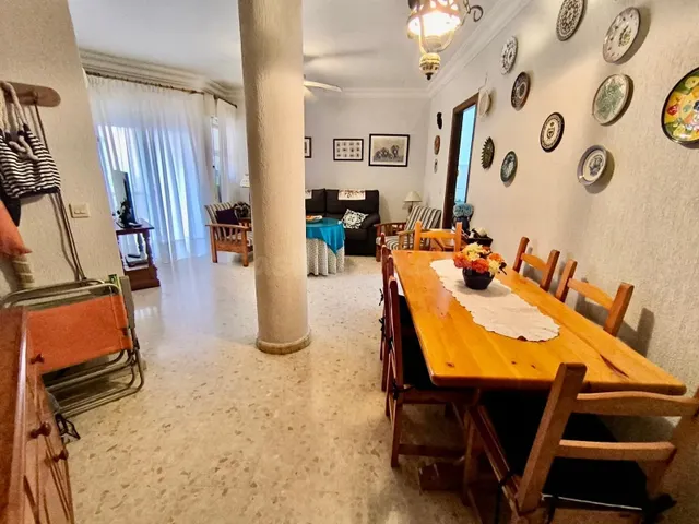 ¡Vive junto al mar! Amplia vivienda de 3 dormitorios a un pa - foto 5