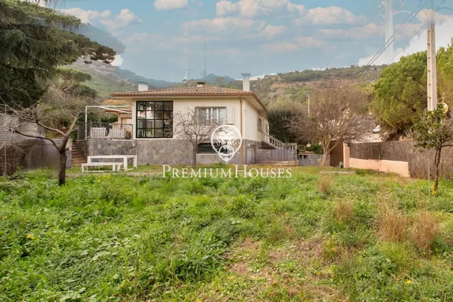 Casa independiente con jardín en venta en Argentona — 39
