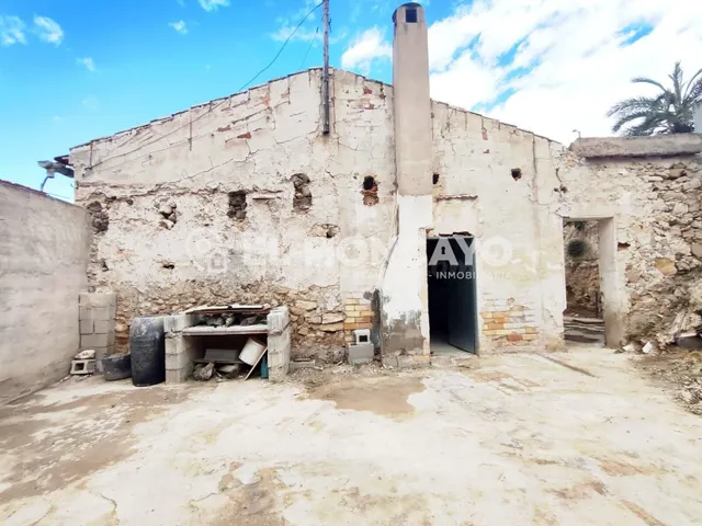 Fantástica casa de pueblo para reformar a escasos metros del - foto 4