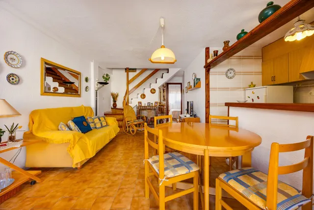 Ático duplex con solárium, vistas al mar y a 280 metros de la playa de La Mata — 11