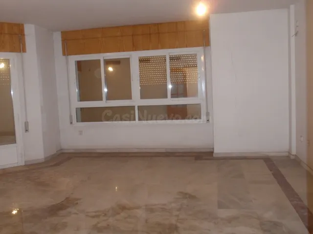 190 m2 DE VIVIENDA + 2 GARAJES SITUADA EN PLENO CENTRO DE EL - foto 2