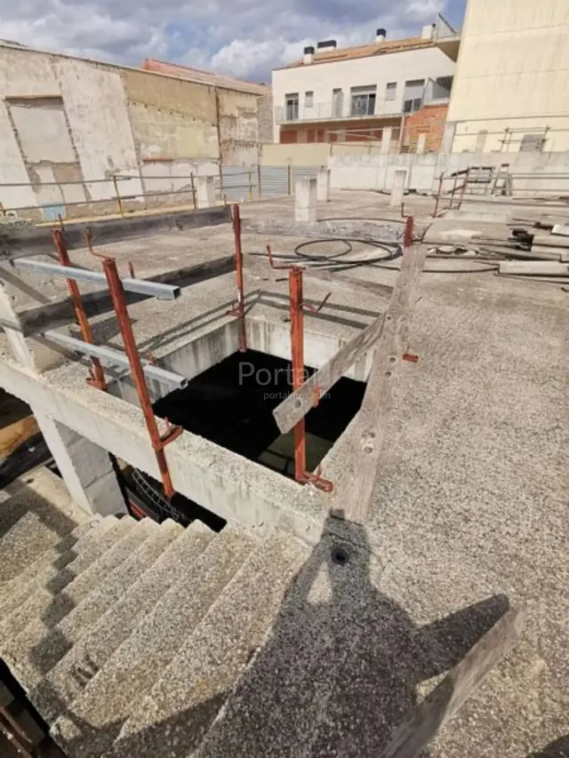 SE VENDE EDIFICIO EN CONTRUCCUÓN EN PARCELA DE 1.583M2 EN IGUALADA, ZONA CENTRO. — 6