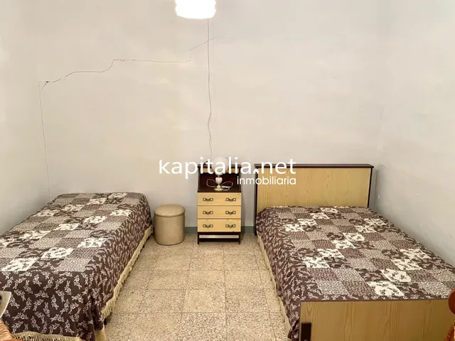 Casa a la venta en Ráfol de Salem. — 21