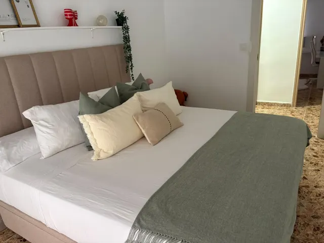 Te ofrecemos este bonito piso de 2 habitaciones y vestidor en bloque con ascensor recién reformado! — 10