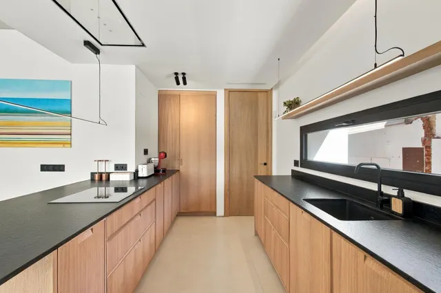 Exclusiva villa de diseño moderno con piscina privada, jardín, garaje y domótica avanzada — 23
