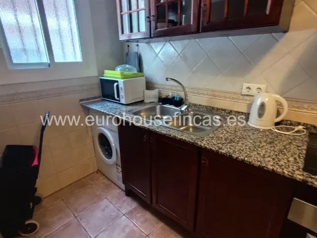 Piso reformado de una habitación con terraza en Finca antigua en Sants. — 19