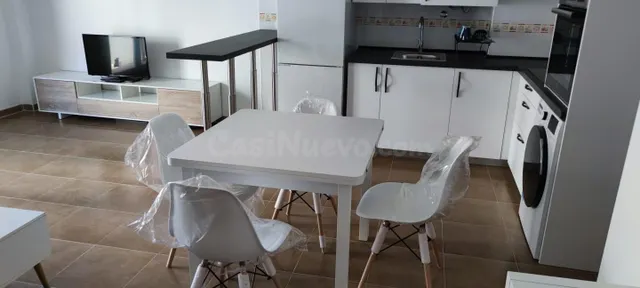 ¡Tu hogar junto al mar en Balerma! Piso de 2 dormitorios a p - foto 3