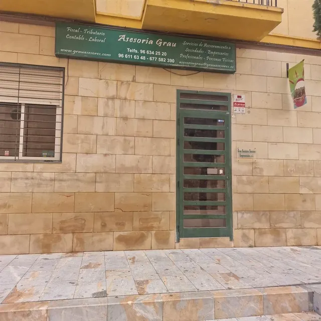 LOCAL COMERCIAL FRENTE A COLEGIO SANTO DOMINGO - ORIHUELA - — 21