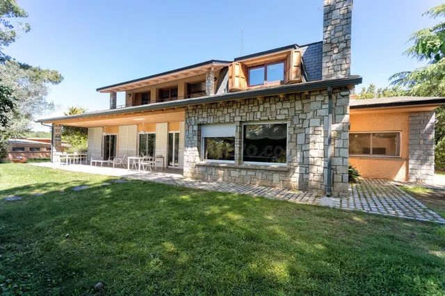 Fantástico chalet en el campo a 30 km de Barcelona. Con lice - foto 3