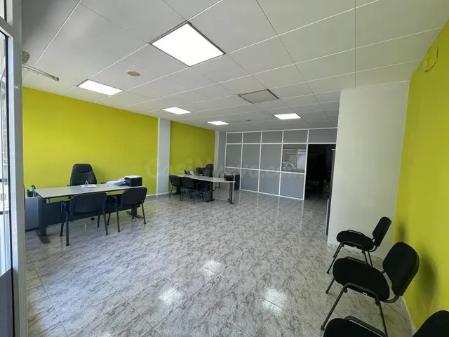 LOCAL EN VENTA EN MALGRAT DE MAR - foto 2