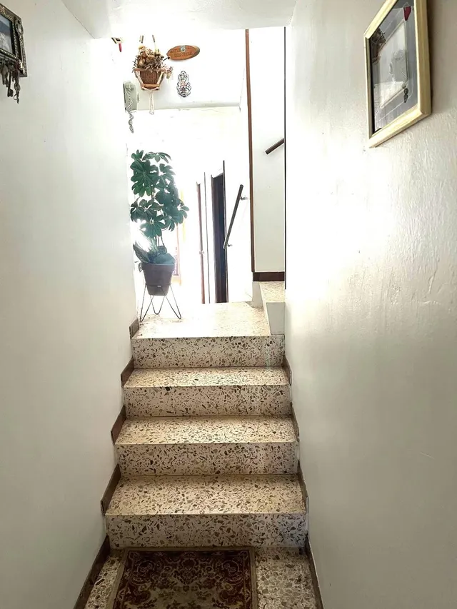 Vivienda en la localidad  Moros, pleno centro de la localidad. — 37