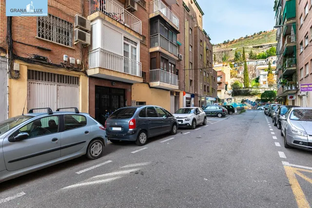 Local Comercial con 254 metros cuadrados junto a Carretera de la Sierra. — 13
