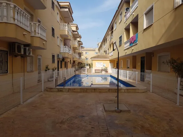 Exclusivo ático de 2 dormitorios con solárium privado y piscina comunitaria en Formentera del Segura. — 23