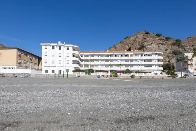 !! IMPRESIONANTE VIVIENDA EN PRIMERA LINEA DE PLAYA !! — 2