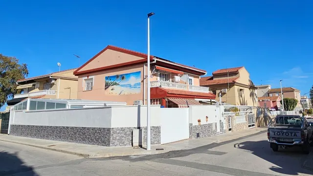 CHALET DUPLEX PAREADO A 500 METROS DE LA PLAYA - foto 3
