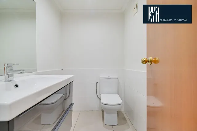 PISO LLUIS PERICOT — 17