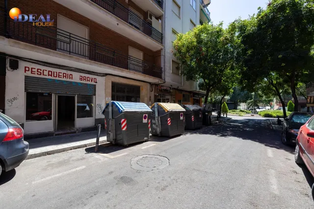Local comercial 47m² en venta - Plaza de toros - foto 2