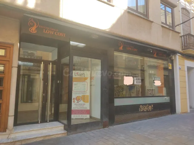 LOCAL COMERCIAL TOTALMENTE ACONDICIONADO, MUY CENTRICO Y CON