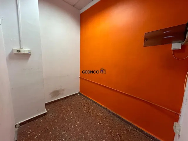 LOCAL COMERCIAL EN ALQUILER — 5