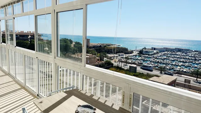 VIVIENDA REFORMADA A ESTRENAR CON TERRAZA ACRISTALADA Y VIST - foto 2