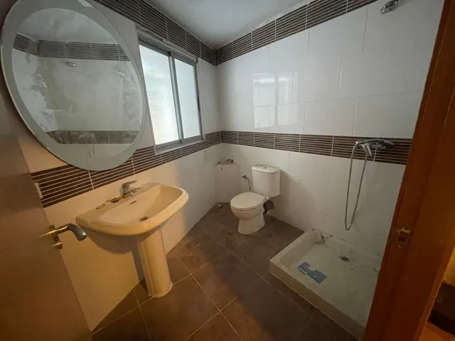 CASA EN ESQUINA EN CASAS DE DON ANTONIO — 25