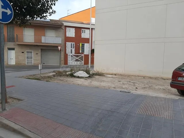Solar en venta en una de las mejores zonas de Llíria - foto 2
