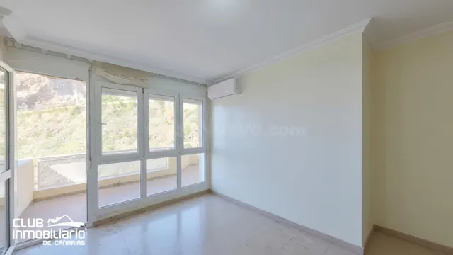 Exclusivo piso en Ifara con gran terraza, vistas al mar y 3 