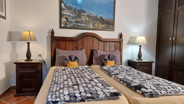 Hotel Aparthotel Boutique histórico con 12,3% de rentabilidad y licencias – Share Deal — 23
