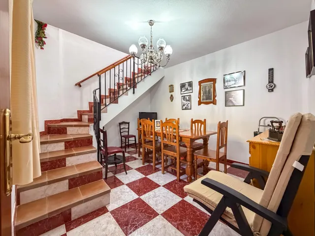 Casa independiente en la entrada de Pinos Genil. (A 10 minutos de Granada) — 6