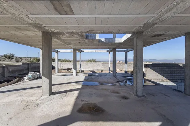 Parcela exclusiva con estructura de Chalet independiente y piscina en Urb. El Montecillo, Las Gabias — 23