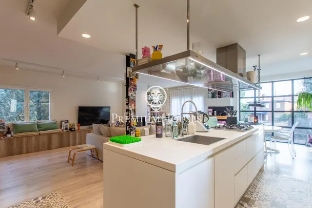 Casa independiente con jardín en venta en Argentona — 13
