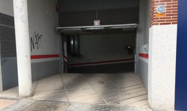 Urbis te ofrece una plaza de garaje en zona Puente Ladrillo-Toreses, Salamanca. — 6