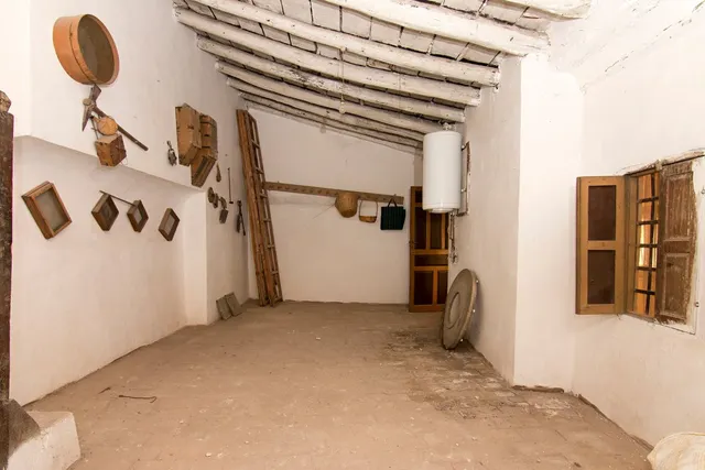 Escpecatcular Casa- Edficicio en el Centro de Baza — 48