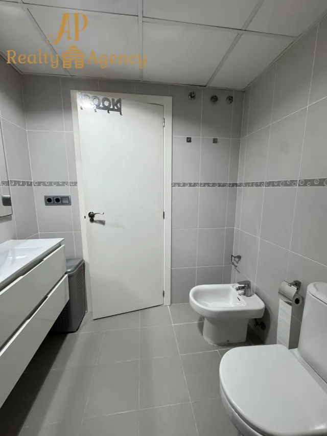 ALQUILER TEMPORAL de  fantástica vivienda situada en Benetússer, de 3 habitaciones, 2 baños, y garaje. — 33
