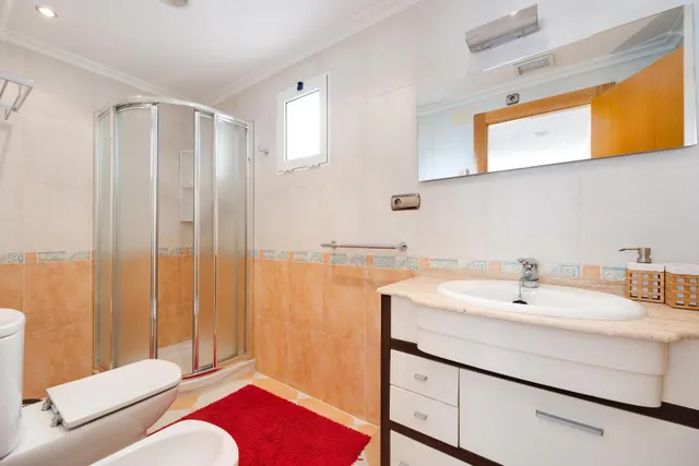 Exclusivo ático de 3 dormitorios en el centro de Torrevieja — 14