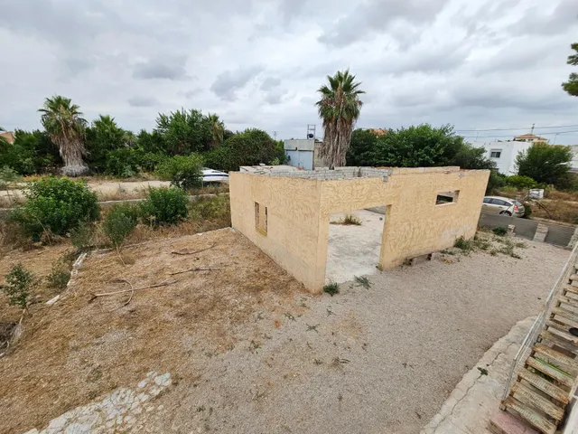 VIVIENDA CON TERRENO — 24