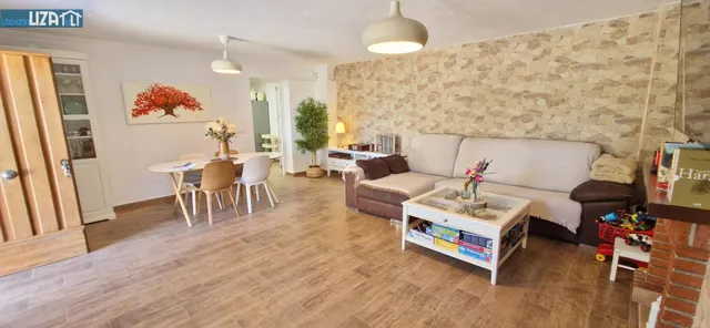Encantadora Parcela Rústica con Piscina Privada y Chalet en Entorno Tranquilo — 13