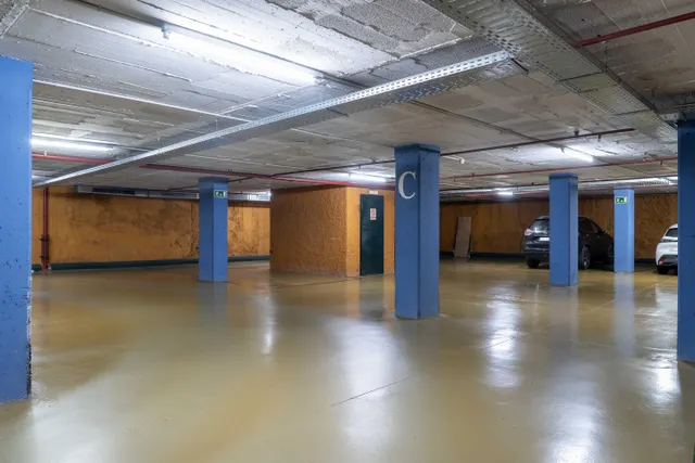 Parking de moto 2m² en alquiler - Les Corts — 9