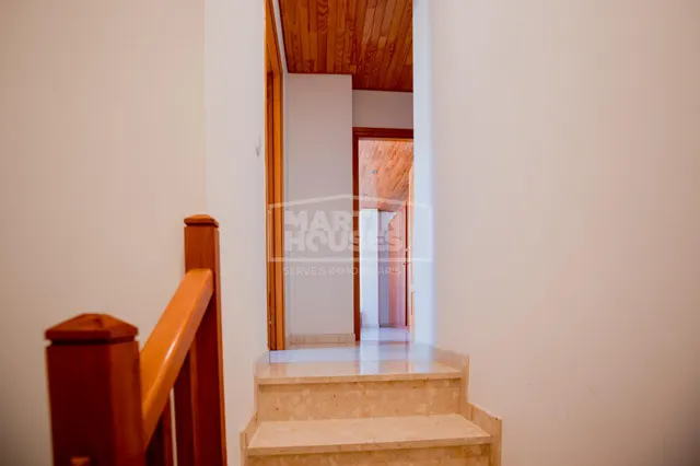Dúplex de 3 habitaciones en el centro de La Seu d'Urgell — 11