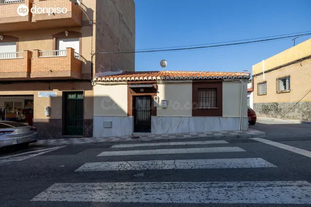 Casa independiente en Motril de dos dormitorios - foto 4