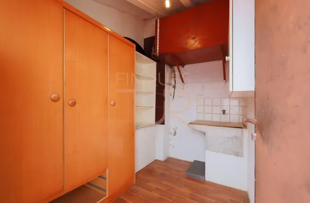 VENTA de AMPLIO en BREDA:  4 DORMITORIOS, MUY LUMINOSO y JUNTO al CENTRO DE BREDA — 31