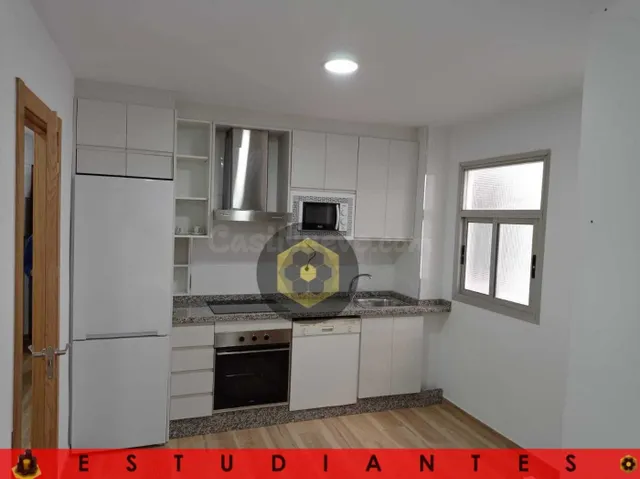 EST/ Piso en alquiler para ESTUDIANTES con CUATRO dormitorio - foto 2
