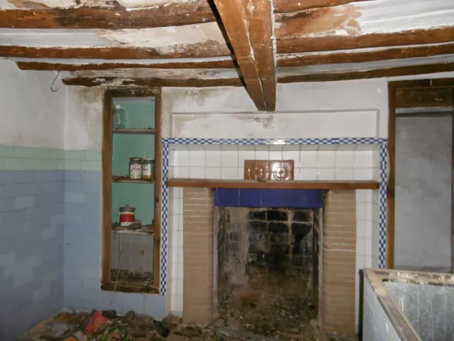 MASIA PARA REFORMAR  CON ALMACENES EN UNA FINCA DE 10 HECTÁREAS — 8