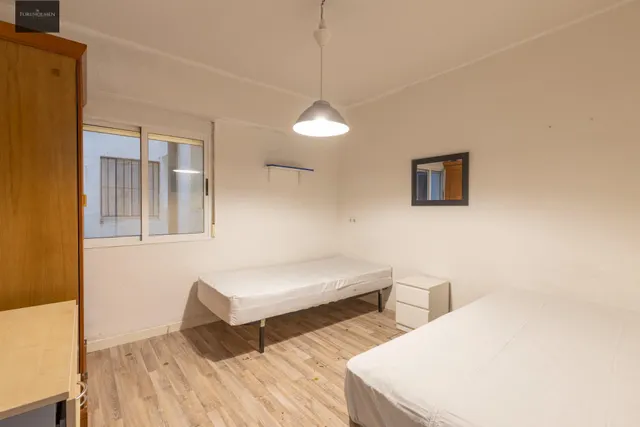 PISO DE 4 DORMITORIOS EN CAMINO DE RONDA — 20