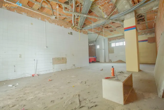 SE VENDE LOCAL COMERCIAL EN SINFORIANO MADROÑERO. inversión segura!! — 8