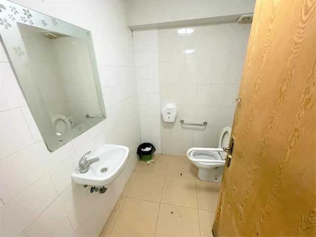 ALQUILER DE CAFETERIA CON LICENCIA-POSIBILIDAD DE TERRAZA — 8