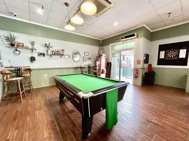Local comercial 109m² en venta - Villamartin — 14