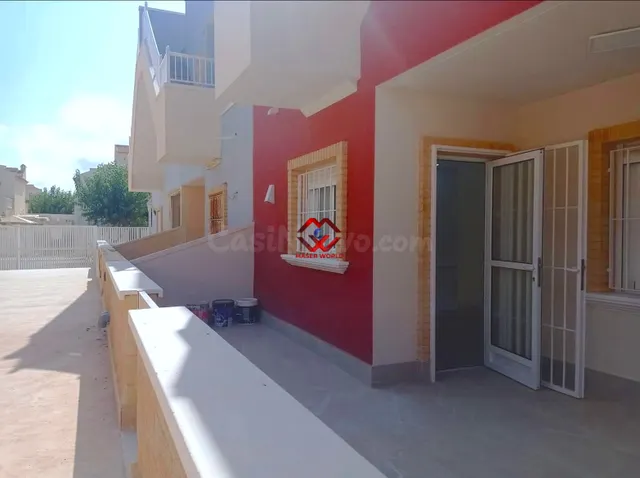 Chalet adosado con piscina comunitaria a 900 m de la playa en El Mojón — 2